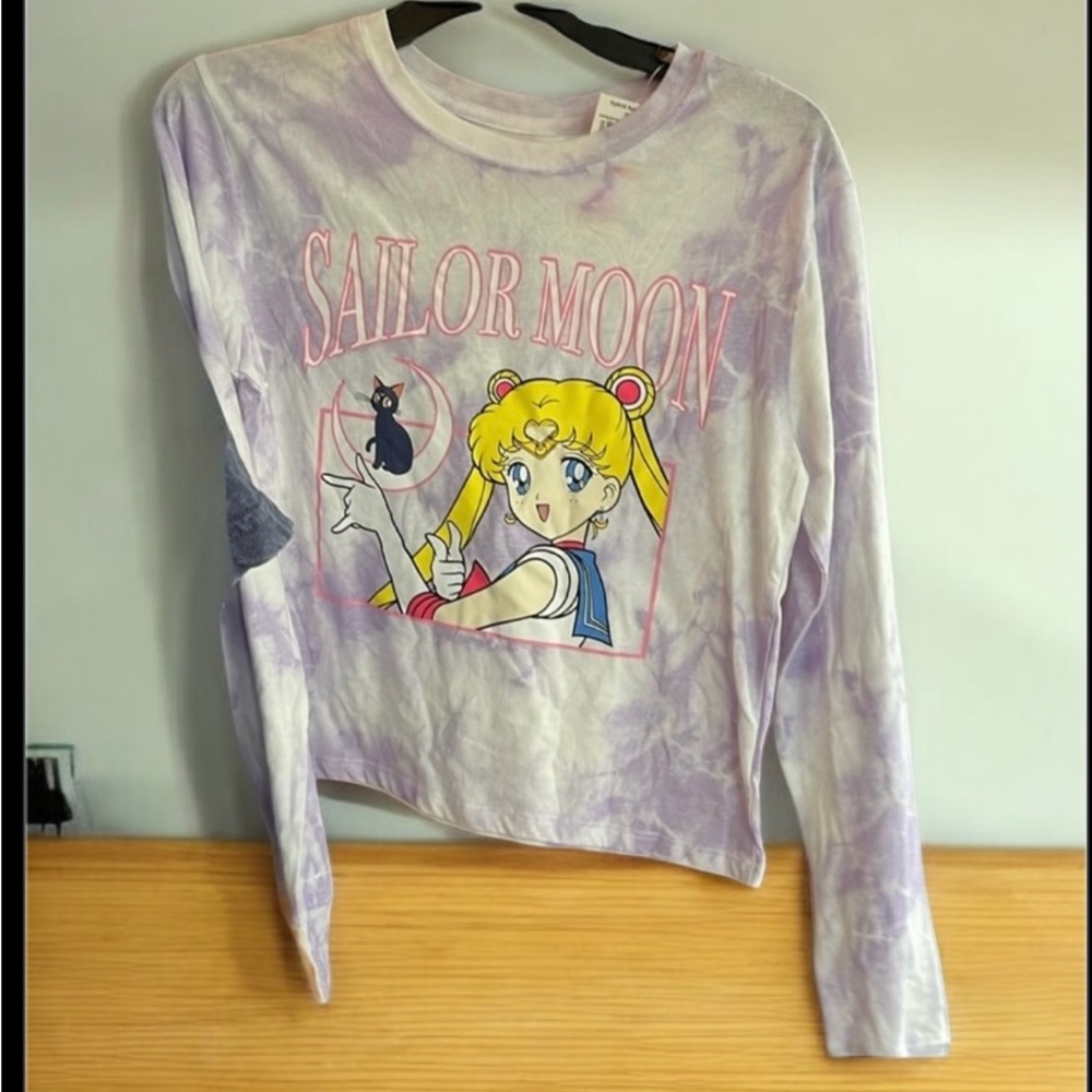 Love Tribe Graphic, long sleeve T-shirt